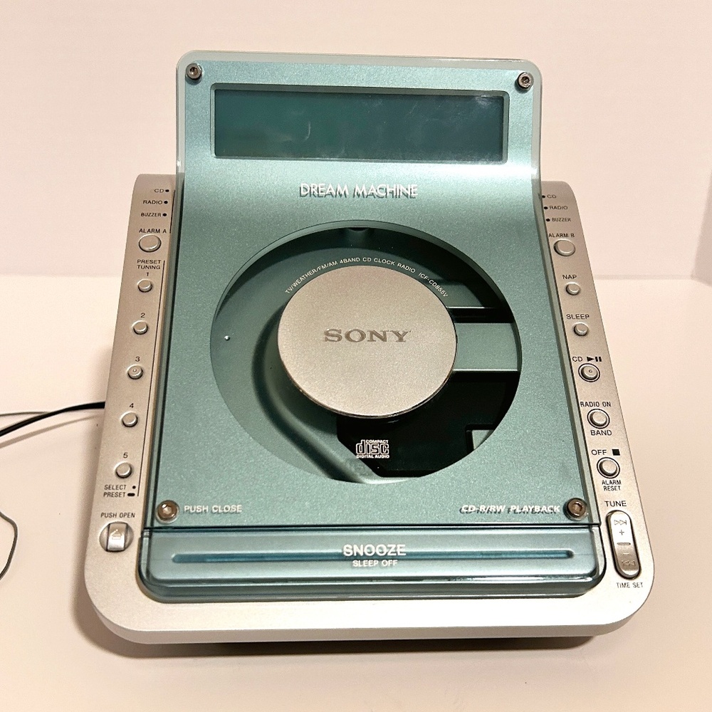 Vintage SONY Dream Machine ICF-CD855V